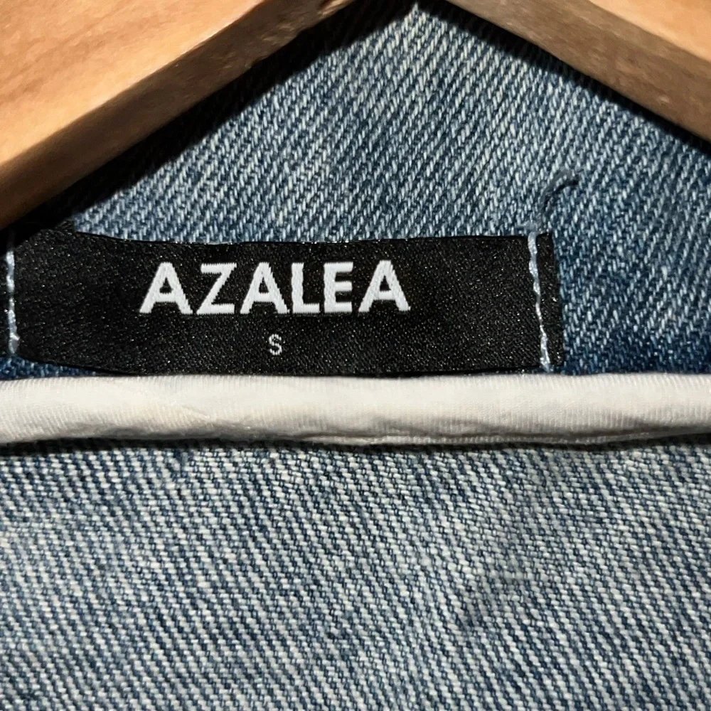 Azalea Floral Embroidered Denim Jacket - Picture 4 of 4